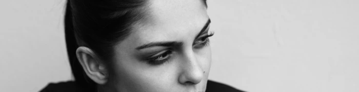 Strictly Black And White with Sajira - Vorschaubild