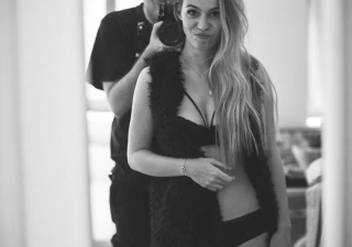 Homeshooting with Corinna