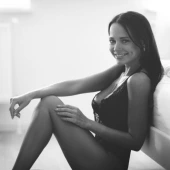 Just Feel Good with Angelina