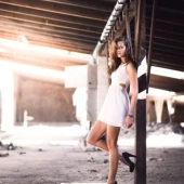 Viktoria W