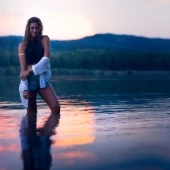 Summer Chill Out with Victoria