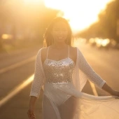 Antigravity with Jannica