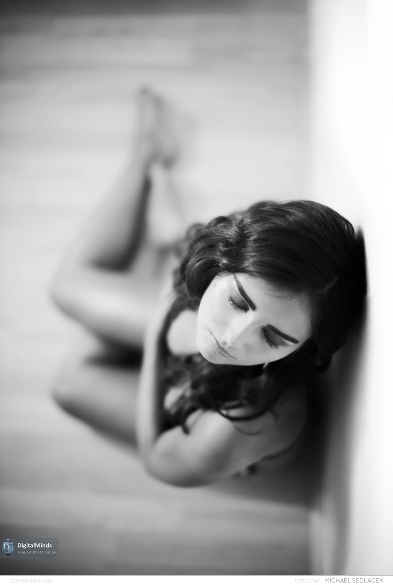 Kissed by the Morning with Viktoria 08505