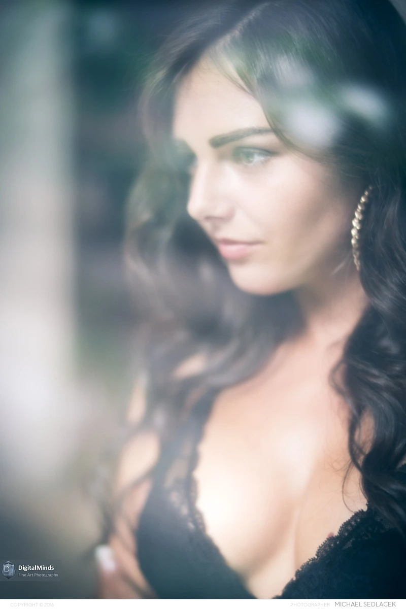 Home Alone with Viktoria 08510