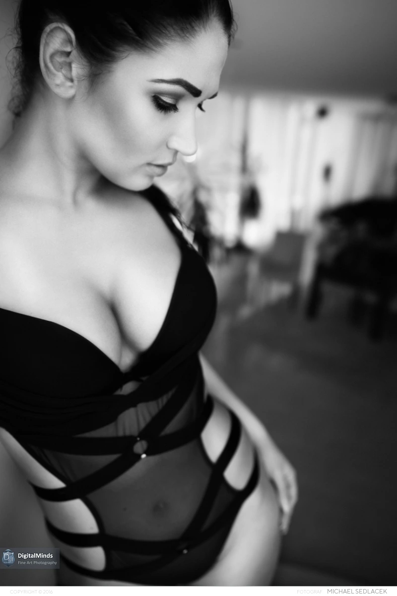 Timeless with Nicolette 04