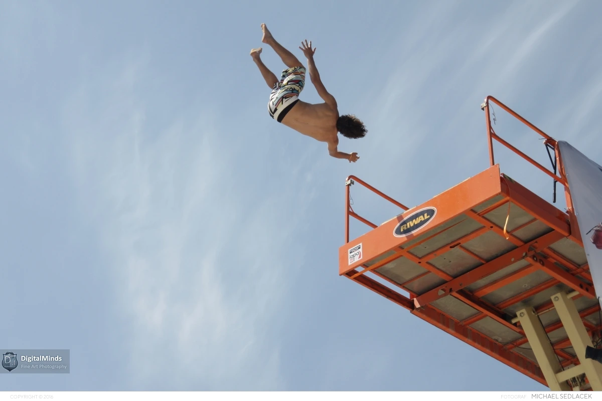 Jumping All Over The World 8772
