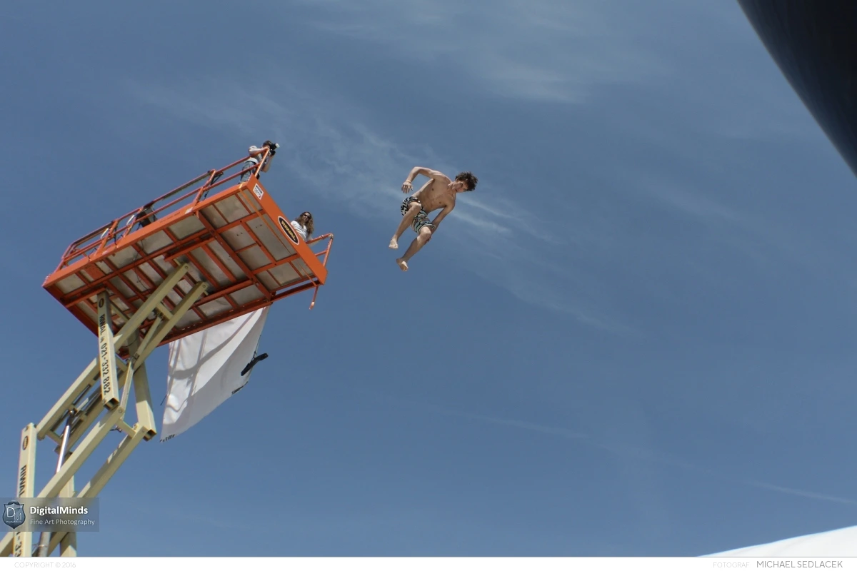 Jumping All Over The World 8803