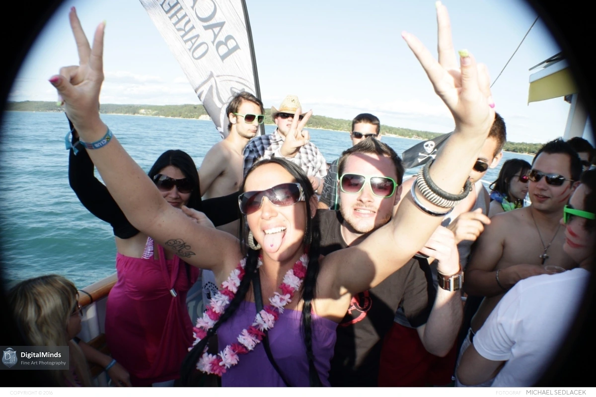 Partyschiff - Donnerstag 8384