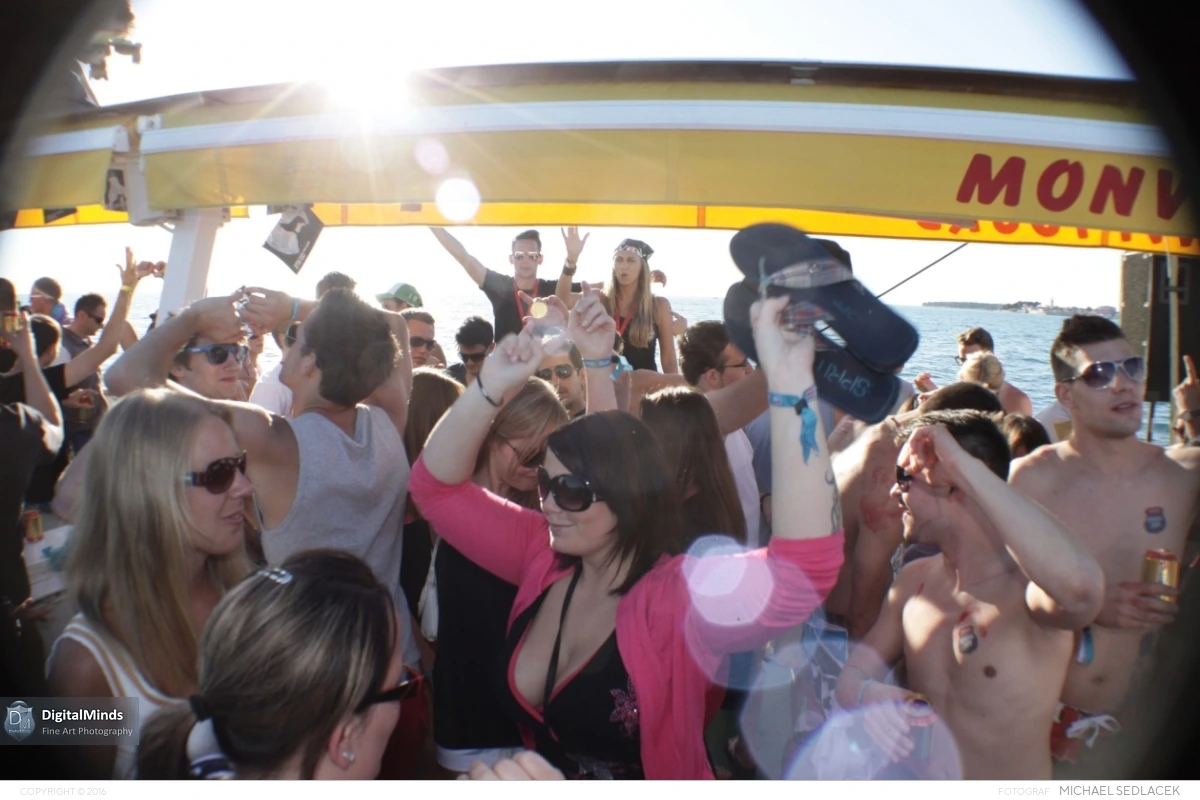Partyschiff - Donnerstag 8436