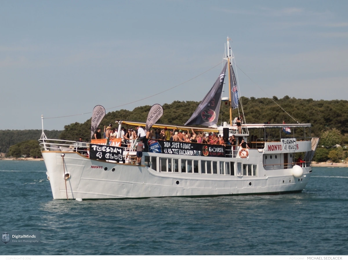 Partyschiff - Freitag 08816