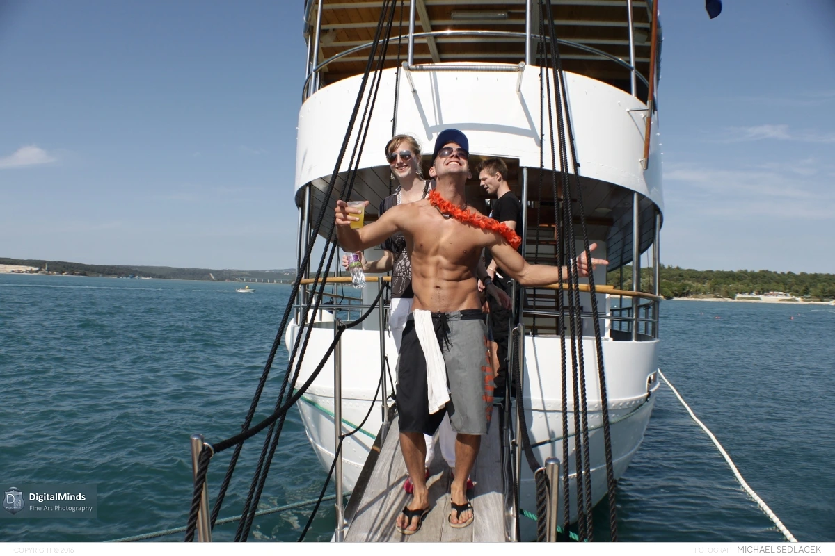 Partyschiff - Freitag 8832