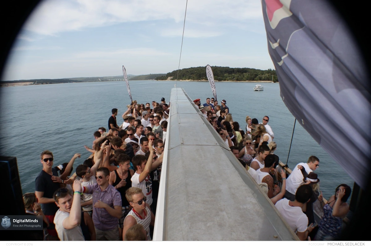 Partyschiff - Samstag Teil 1 9899