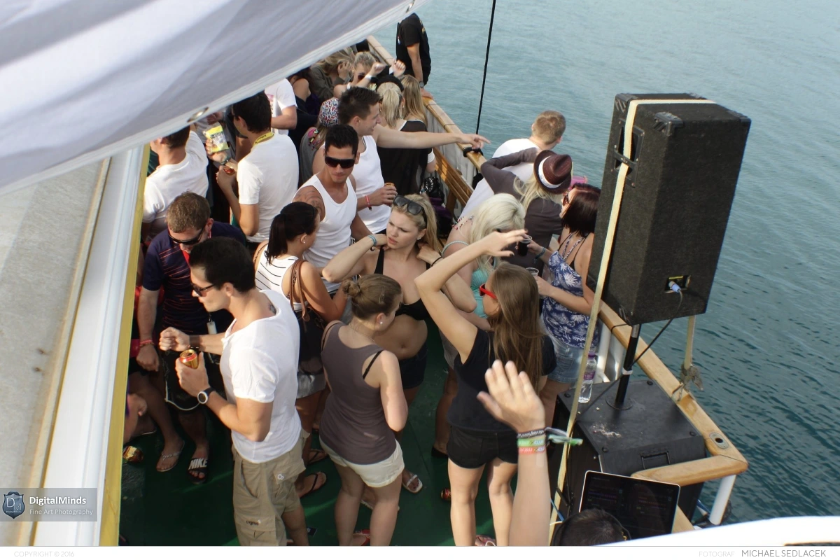 Partyschiff - Samstag Teil 2 9924