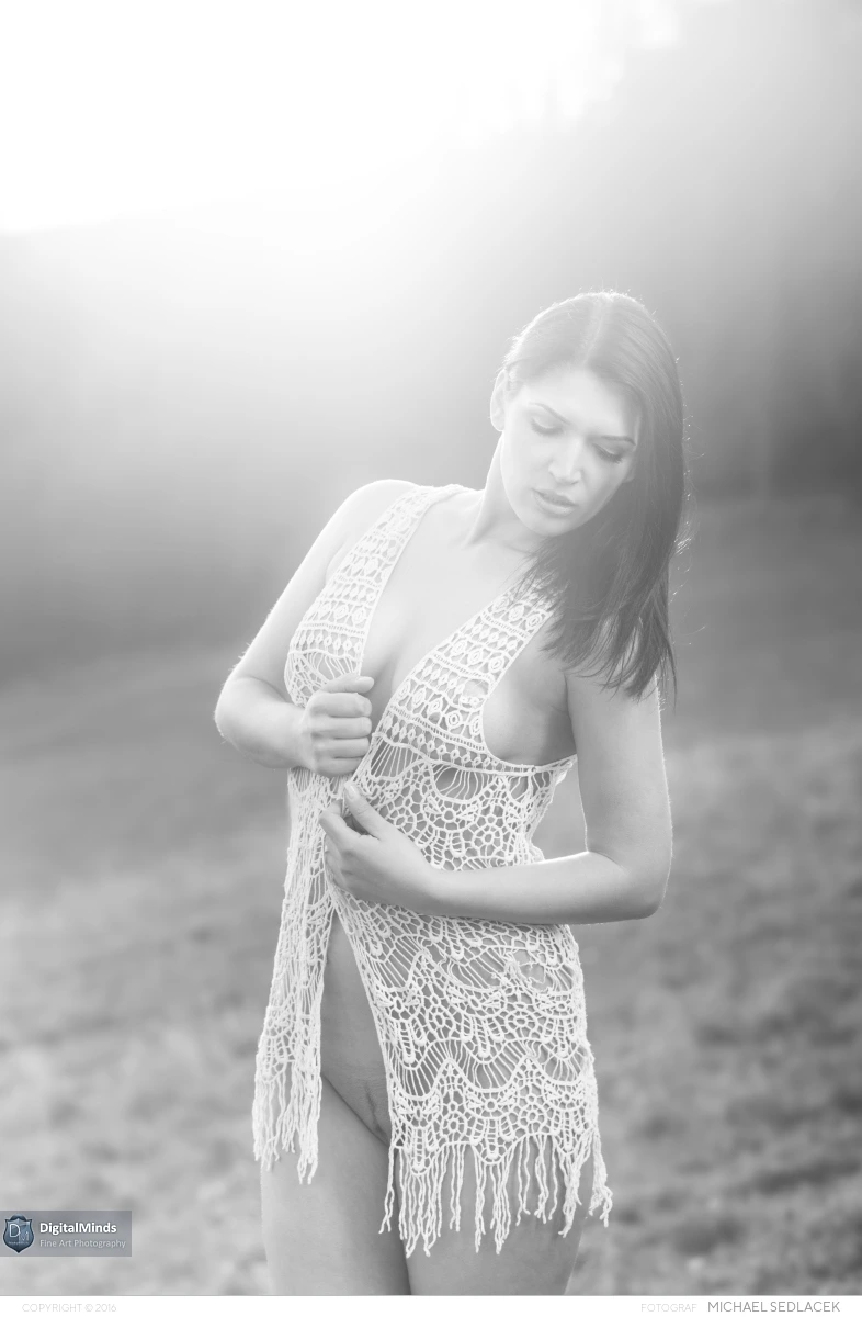 Nicolette S 09006