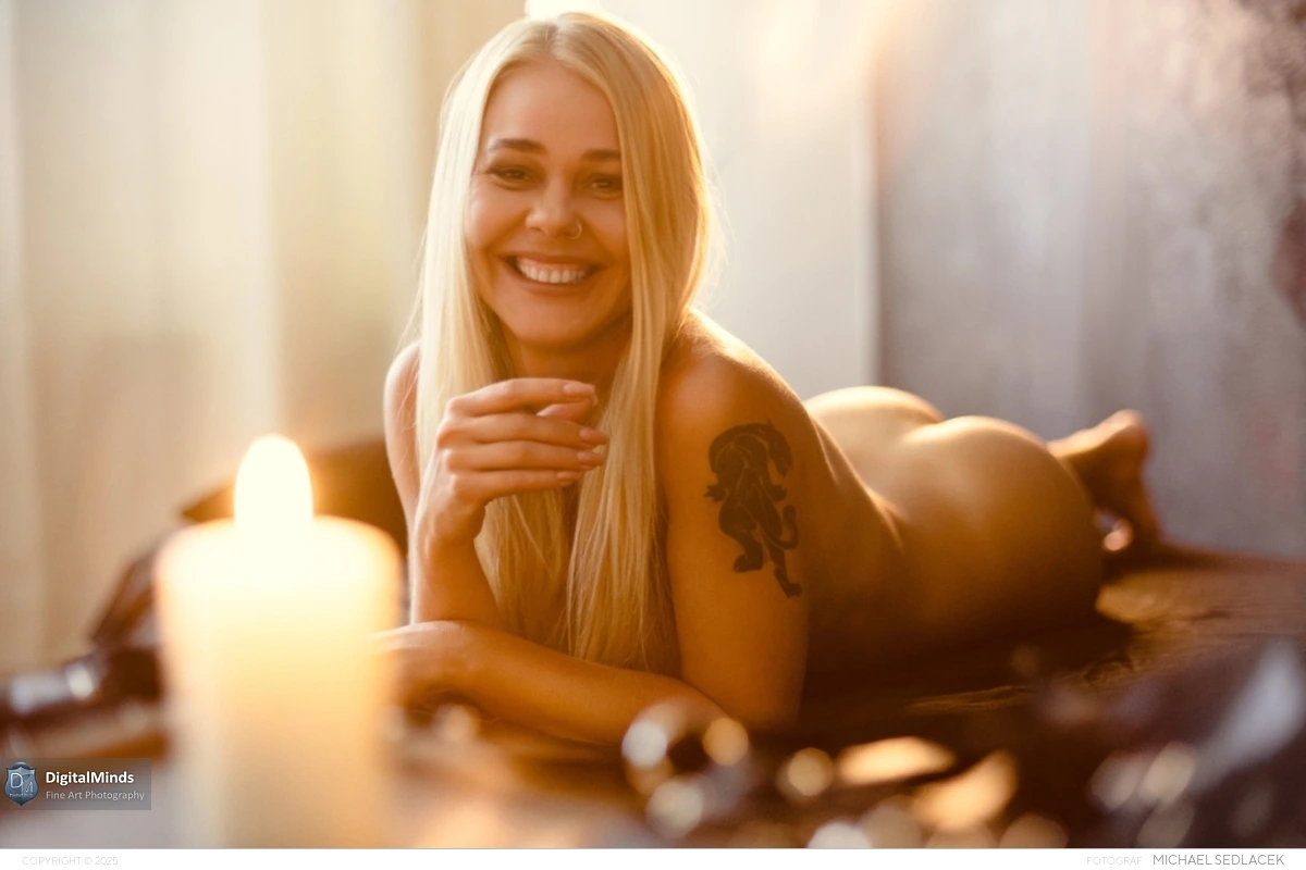 Sensual Moods with Darina 00189