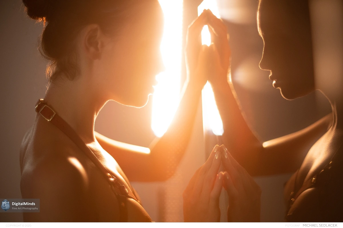 Enlightened By The Sun with Elilith 01649