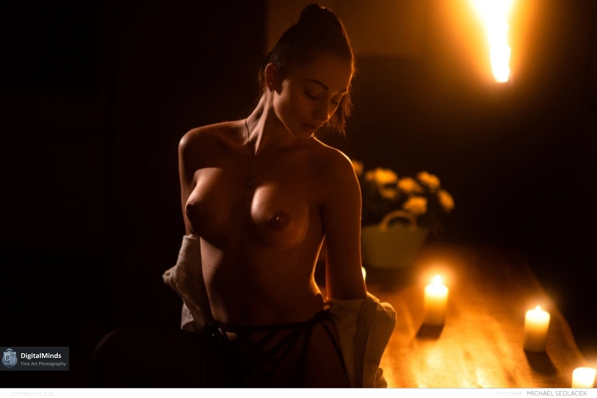 Seductive Night with Jenny 08351