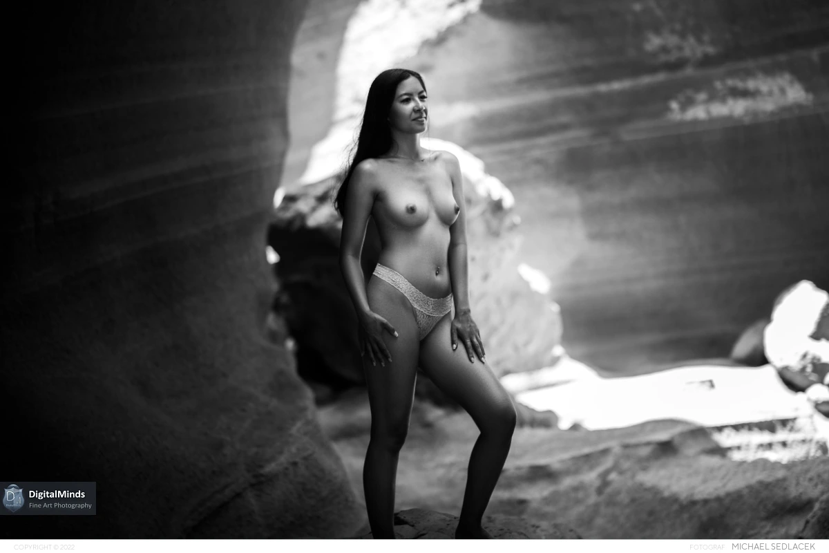Valley of Rocks with Siani 01