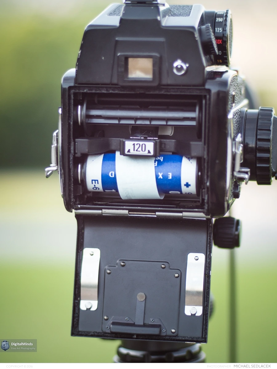 Testing the Mamiya 645 1000747
