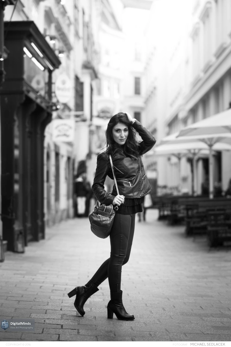 Feeling Good with Ivii 03753