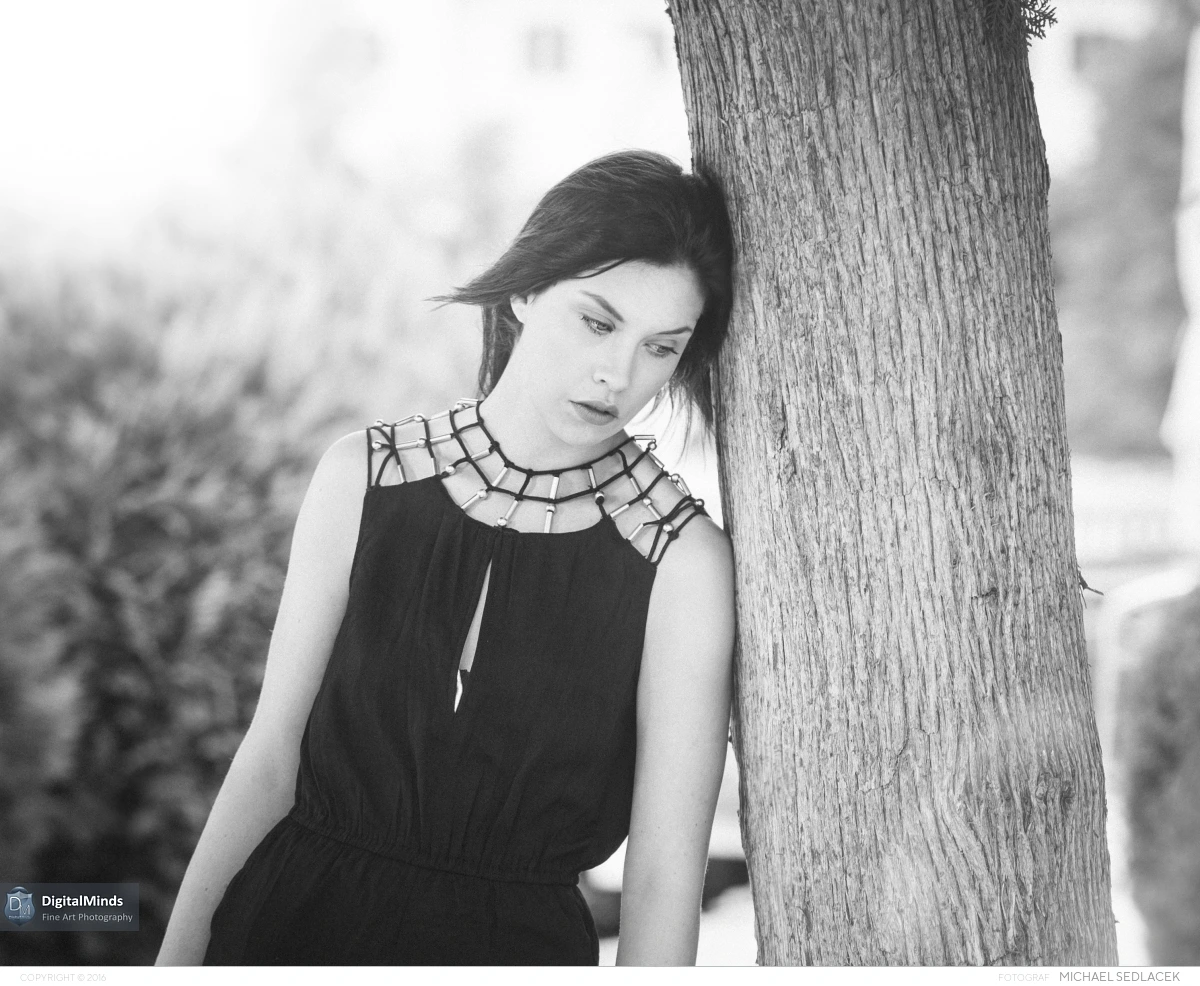 Nadine O 05569