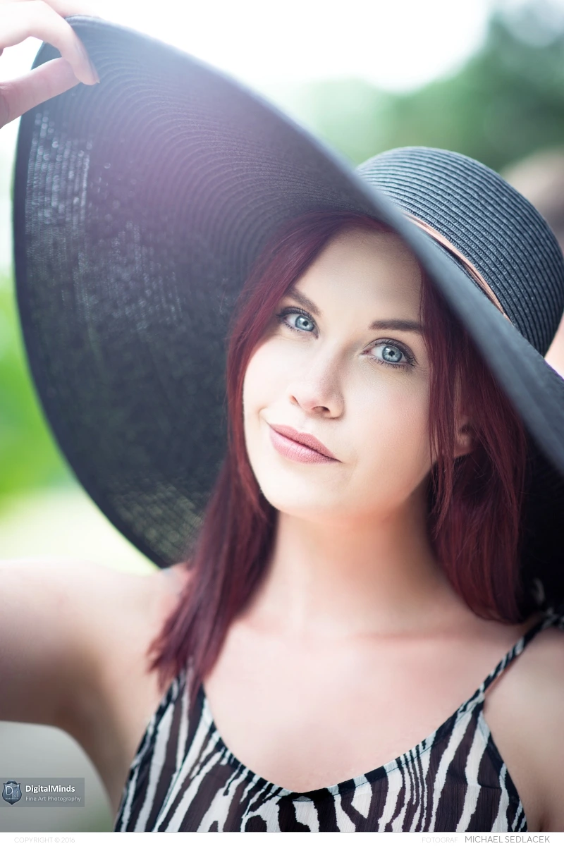 Nadine O 05655