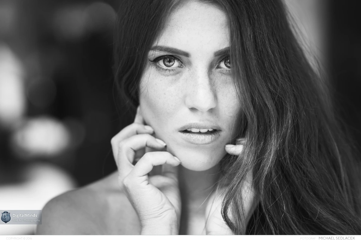Stefanie M 06078