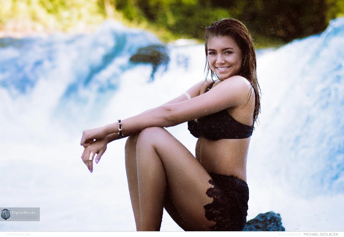 In Love With Nature with Victoria 05245