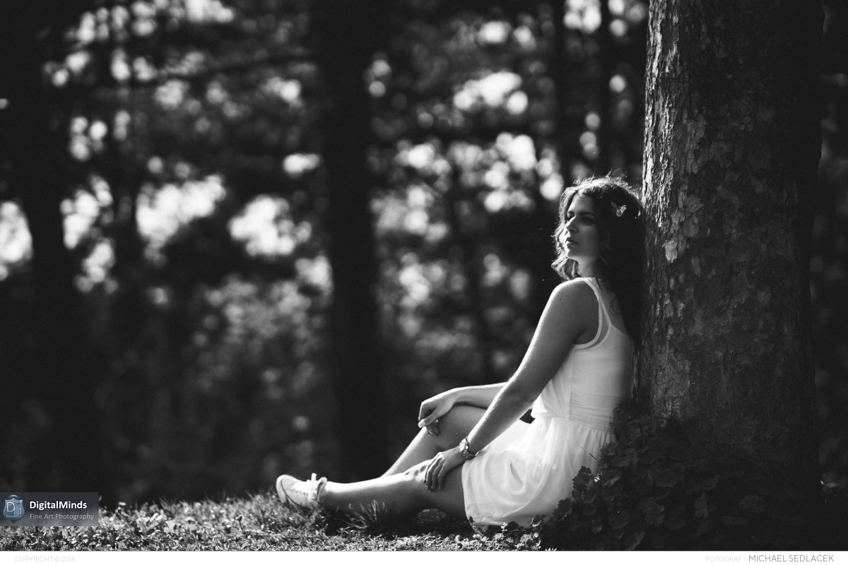 Into the Sunlight with Amina 06185