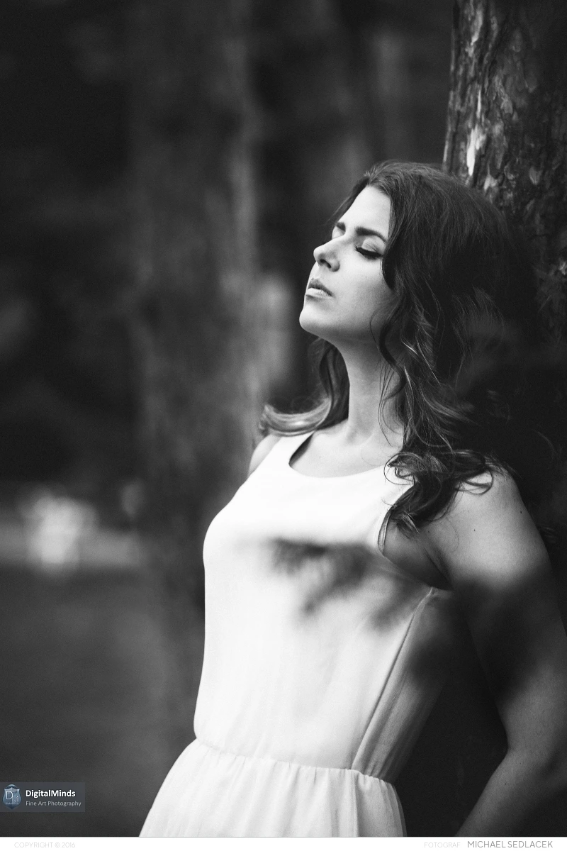 Into the Sunlight with Amina 06285