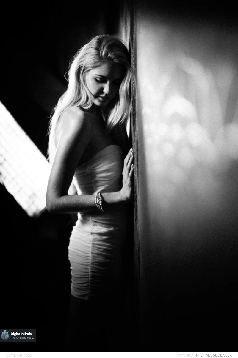 Strictly Black and White with Beatrice 01780