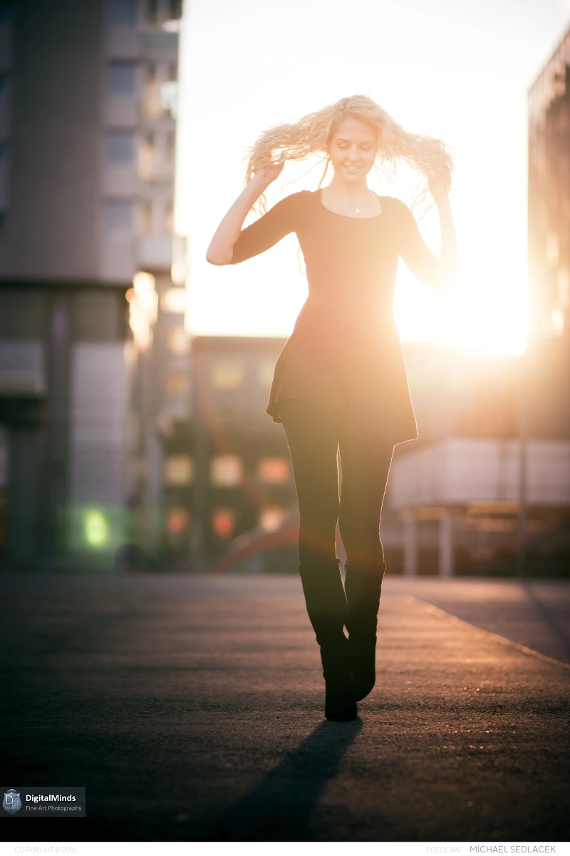 Touching the Lights with Beatrice 03987
