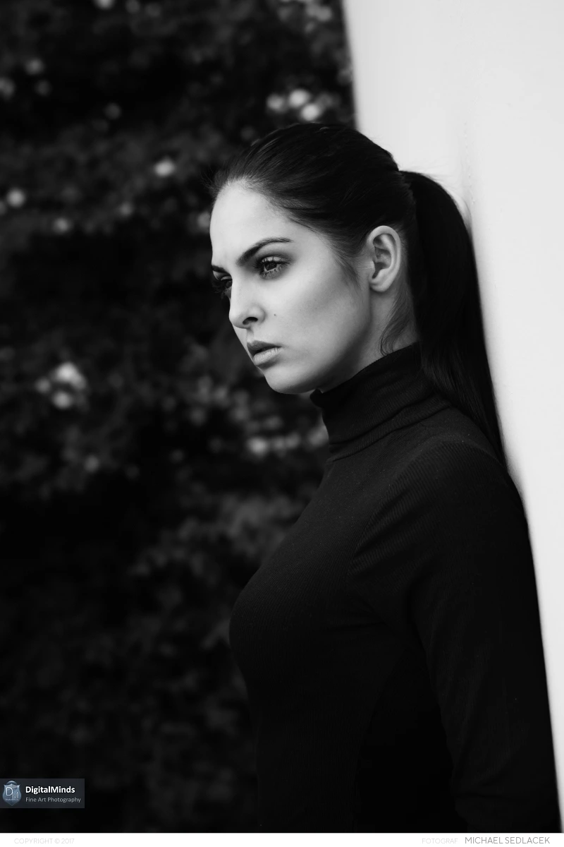 Strictly Black And White with Sajira 02067