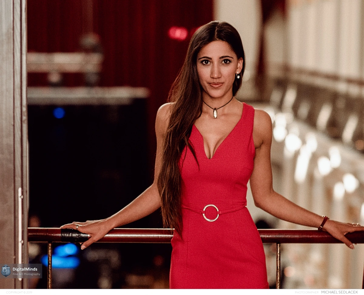 Lady in Red with Alyssandra 03