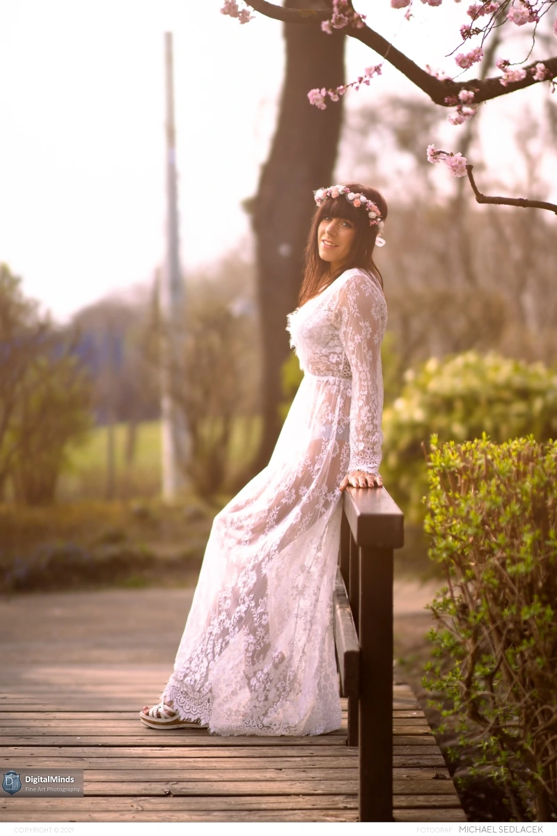 Its Spring with Desiree 04183