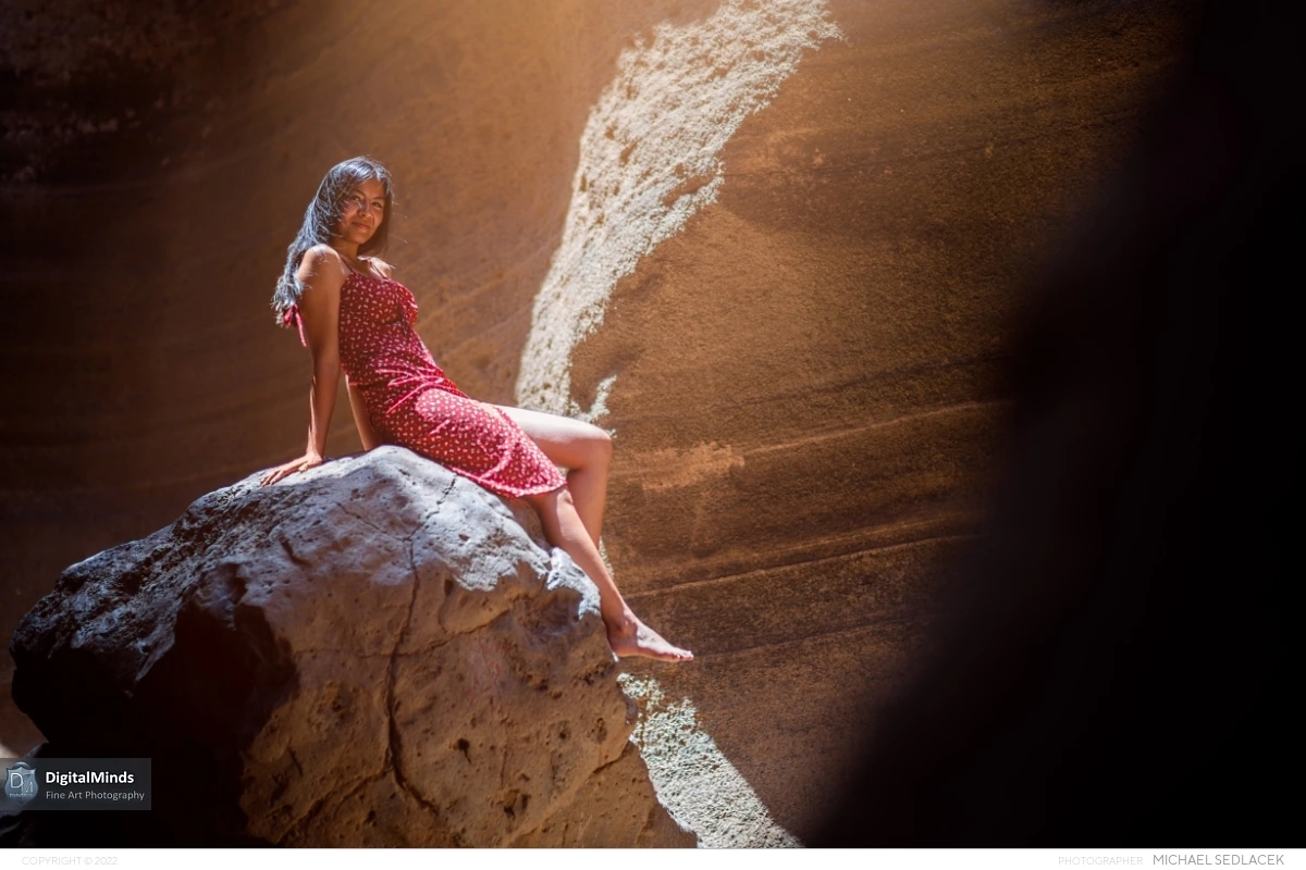 Lightfull Caves with Siani 03