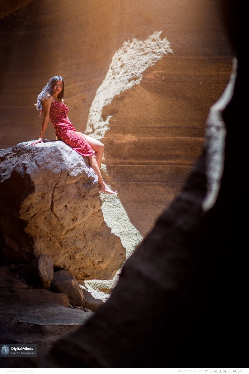 Lightfull Caves with Siani 04