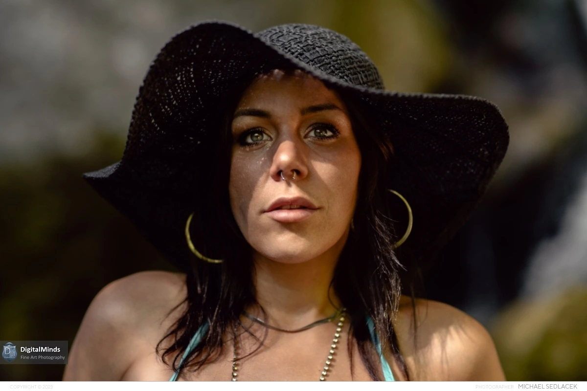 Into The Wild I with Desiree 07625